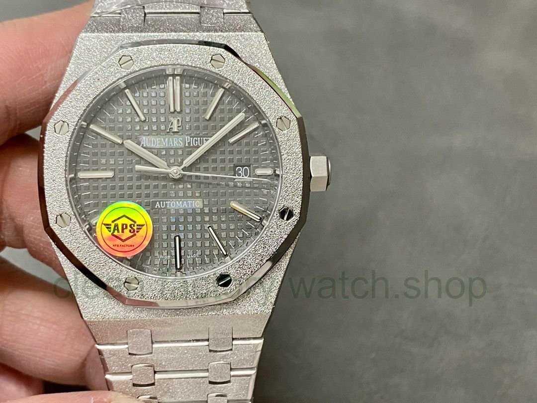 APS Factory Audemars Piguet Royal Oak Frosted Selfwinding 41mm 15410 Grey Dial 1 2361c70f 9c48 47c6 8565 5e24d5e90e0c Clean Factory Watch