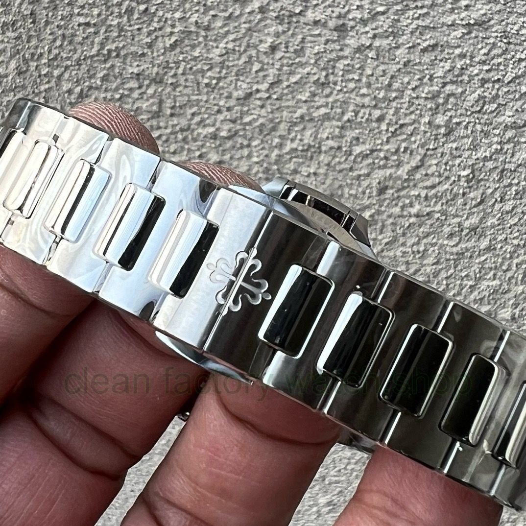 2606b90a-cc78-4084-89f4-418e41b1306e 2606b90a-cc78-4084-89f4-418e41b1306e