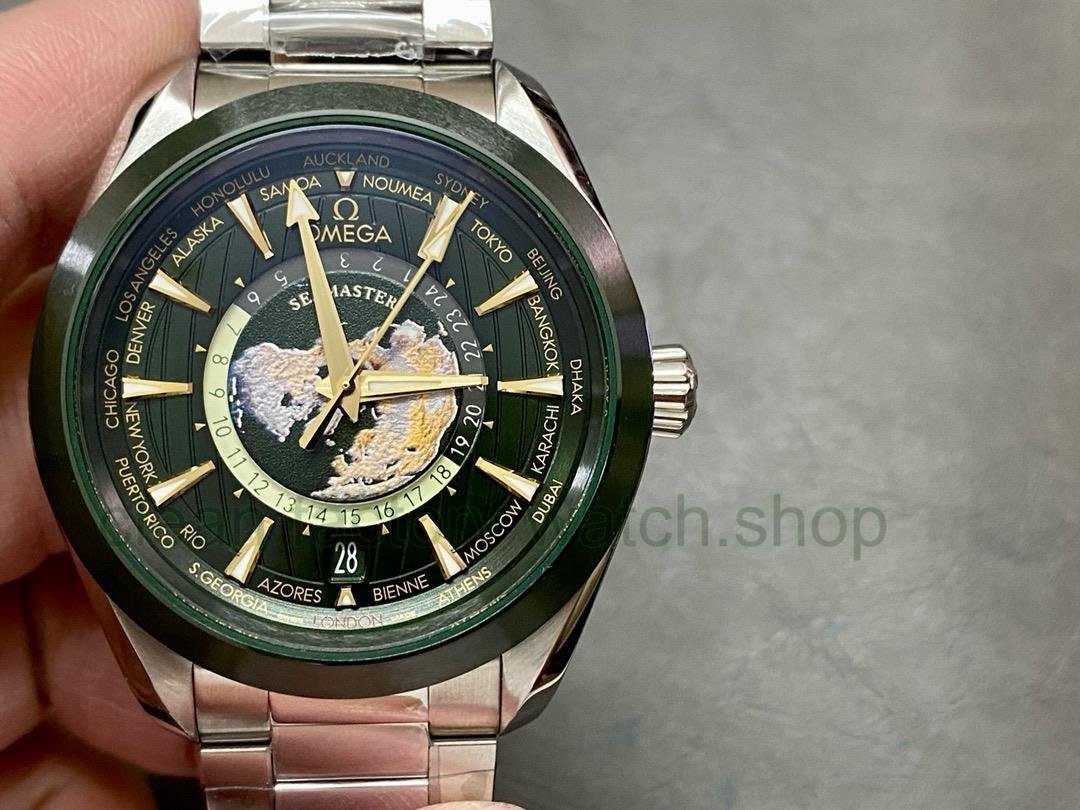 297c08e7 088e 47b7 9023 0751c30508b0 Clean Factory Watch