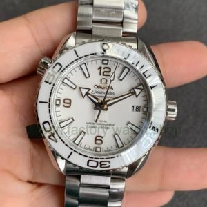 328d1d57 b882 47ef 95bb 671e9a5805d5 Clean Factory Watch