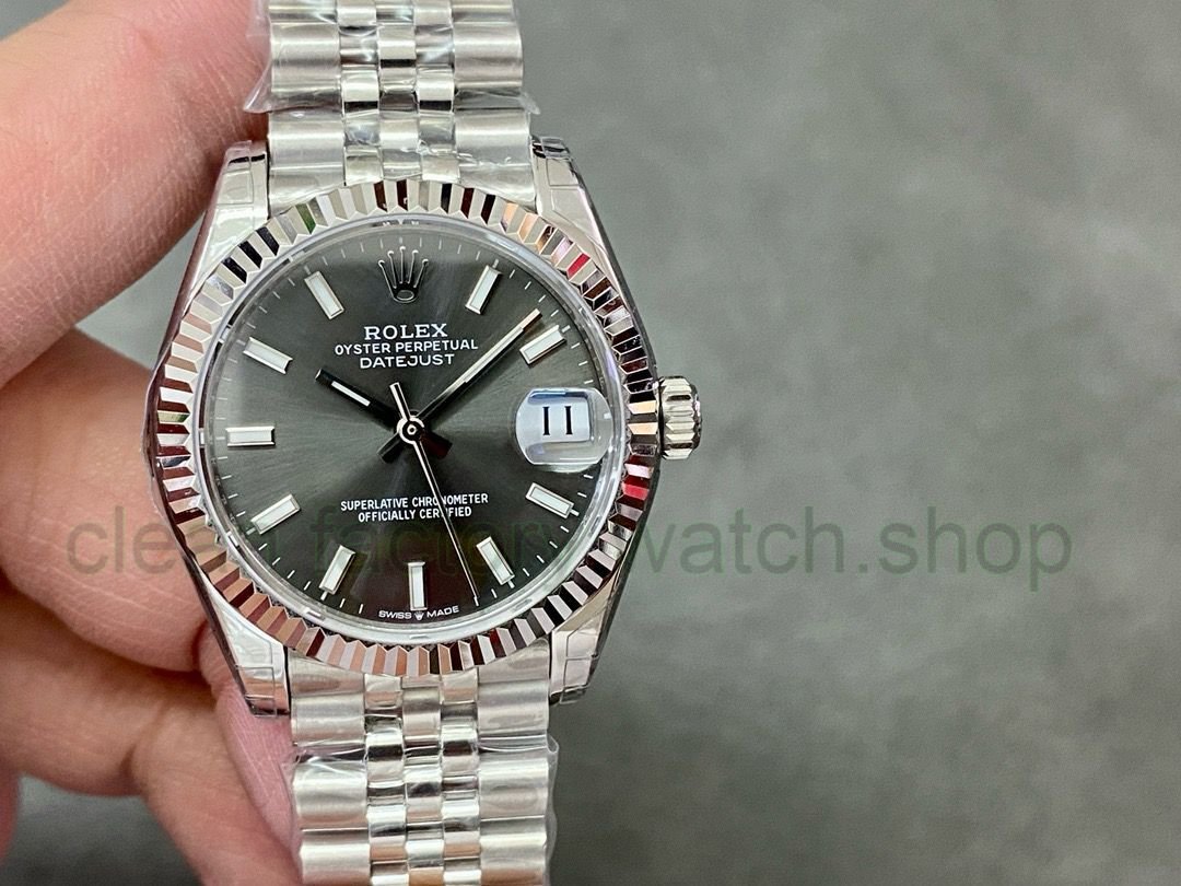 3cdd157e b8b0 428c 81df e6717ab08cc5 Clean Factory Watch