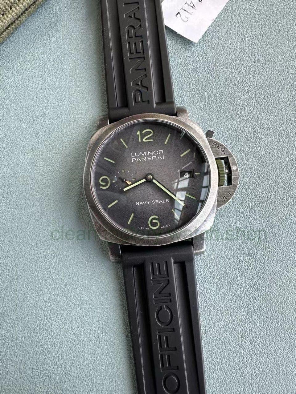 3dda0d2b daed 401e b0f7 36ed96564677 1 Clean Factory Watch