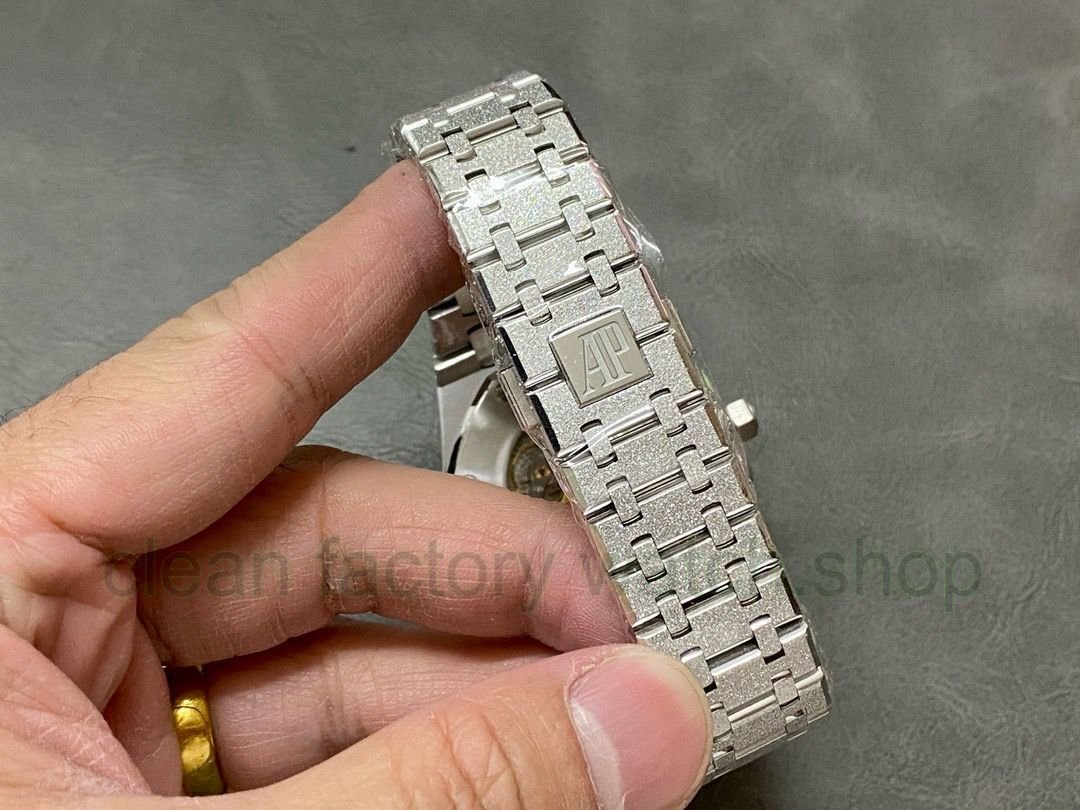 5cb0ce82-4f47-4ef2-be66-a830c81b39f2 5cb0ce82-4f47-4ef2-be66-a830c81b39f2