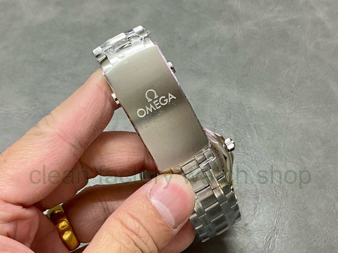 7ef02075-aaa0-4e19-8d1b-f82b368a4bf9 7ef02075-aaa0-4e19-8d1b-f82b368a4bf9