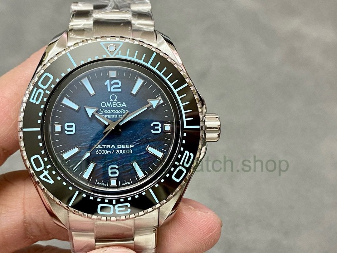 9957111a ee4f 4667 944c 86ab017a80ac Clean Factory Watch