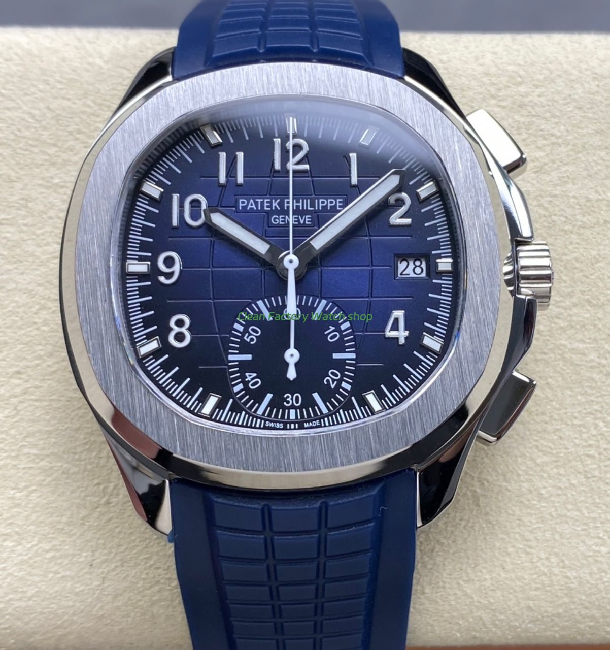 MMA Factory Patek Philippe Aquanaut 5968G 001 42.2mm White Gold Blue Rubber Strap Arabic Numerals Blue Dial 11 Clean Factory Watch