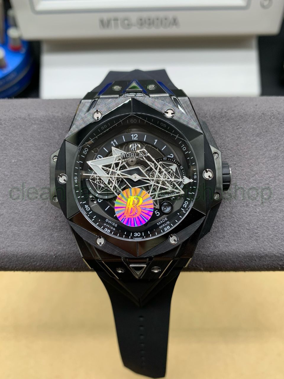 b5d47a97 a76e 4fd9 8375 b69e42702c74 Clean Factory Watch