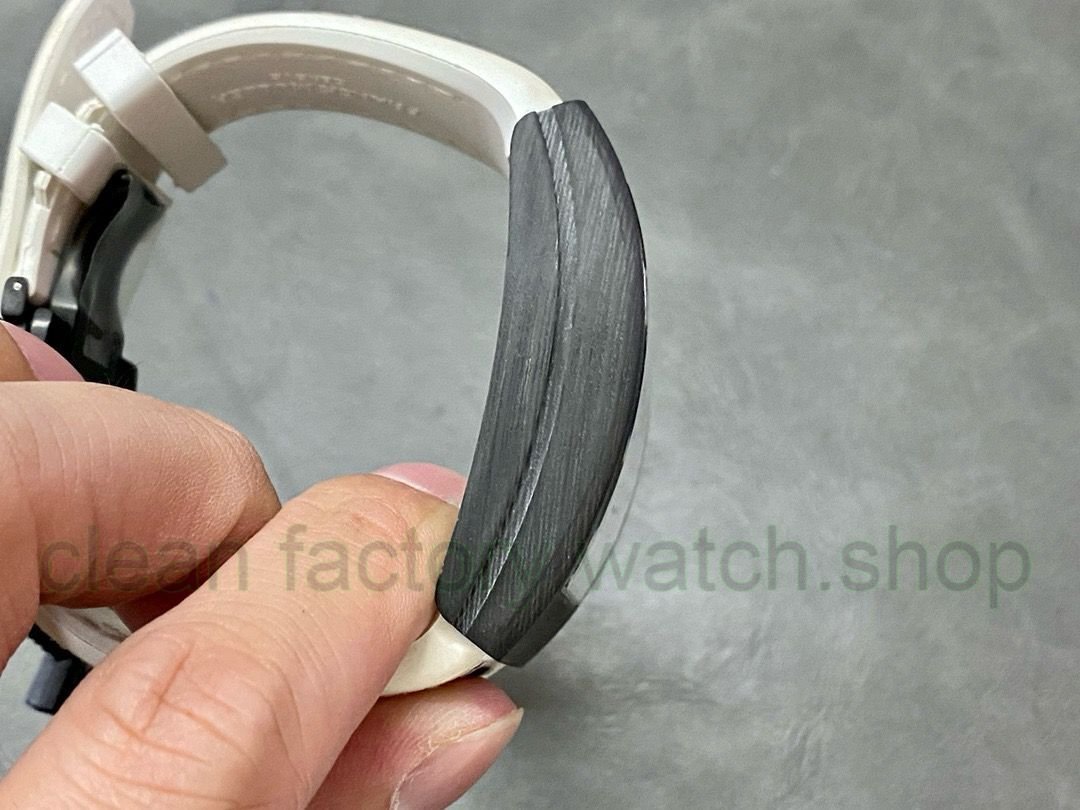 e44e12d8-40de-466b-9389-11599722a9ee e44e12d8-40de-466b-9389-11599722a9ee