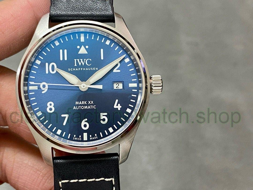 09945b93 a24f 4c96 9e1b dc0e41303c4f Clean Factory Watch