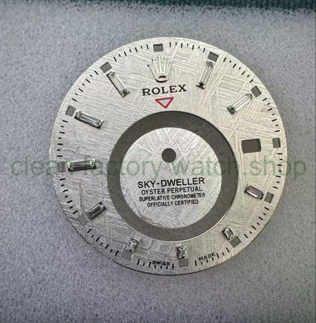 38694be7 d1fe 4574 92b1 df844ee51a3c 1 Clean Factory Watch