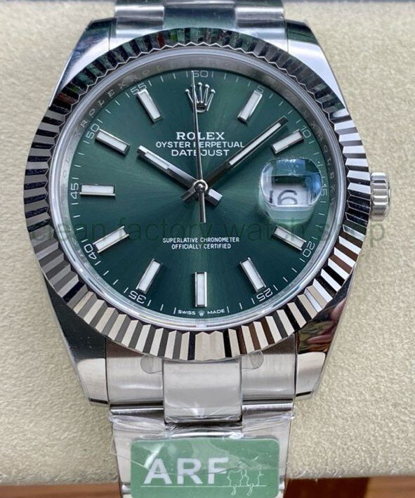 4a8e56fa 08f3 4b7e 8fc3 07a9028a0bf4 Clean Factory Watch