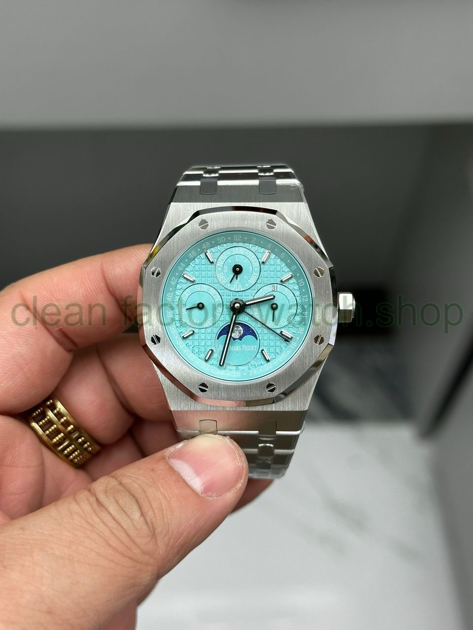 53c37599 598b 4946 9a1d 5ea2b630db25 Clean Factory Watch