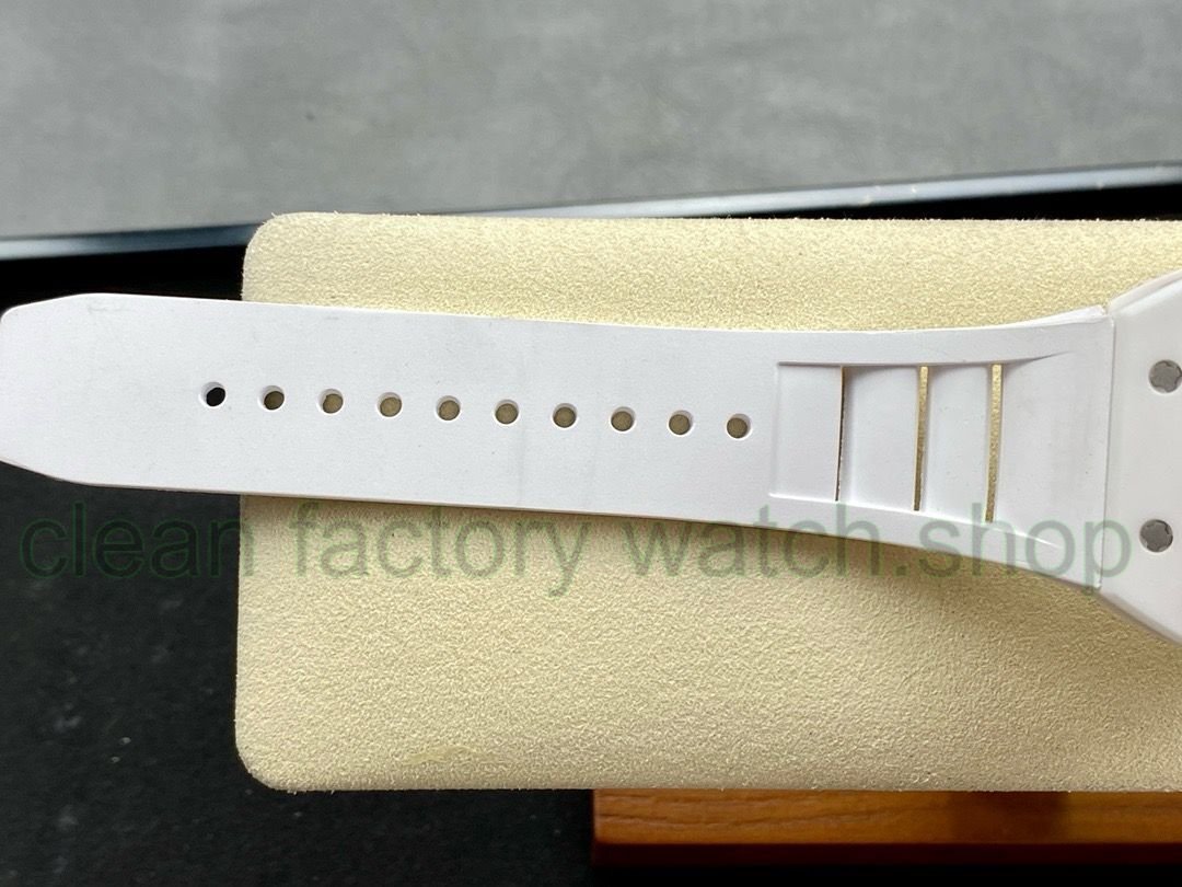 700d036e-b2a6-4074-8a7e-29c555260d0c 700d036e-b2a6-4074-8a7e-29c555260d0c