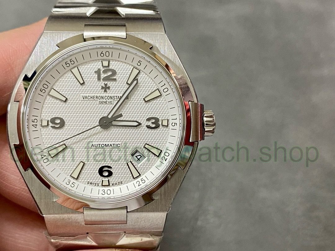 8F Factory Vacheron Constantin Overseas 47040/B01A-9093 42mm Full Steel Silver Arabic numerals Dial 1 7026716b dc64 4165 8475 4d051d2ec8d0 Clean Factory Watch