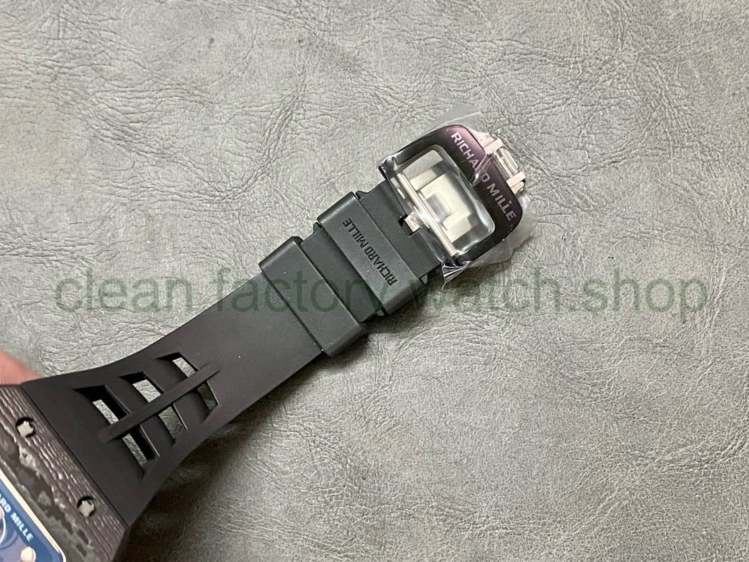 70329175-01b8-4c4b-8d9e-bb58f8f71e9d 70329175-01b8-4c4b-8d9e-bb58f8f71e9d