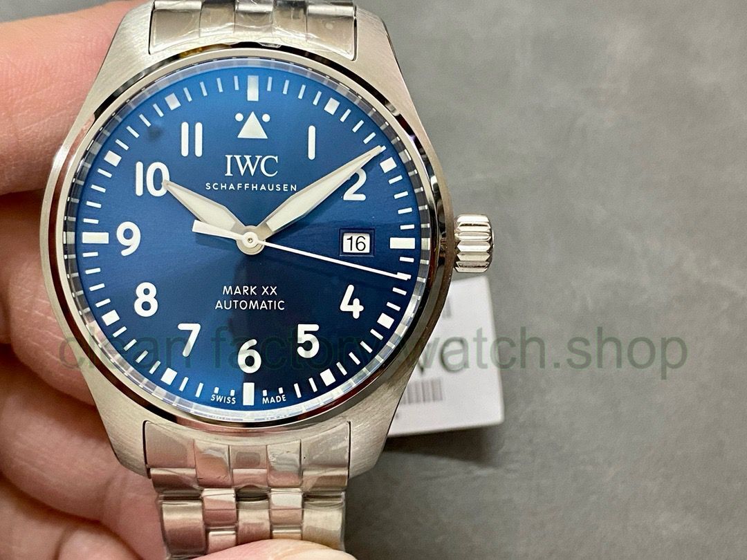 7833b351 9ca8 4ac9 8bcc 33f9d405a948 Clean Factory Watch