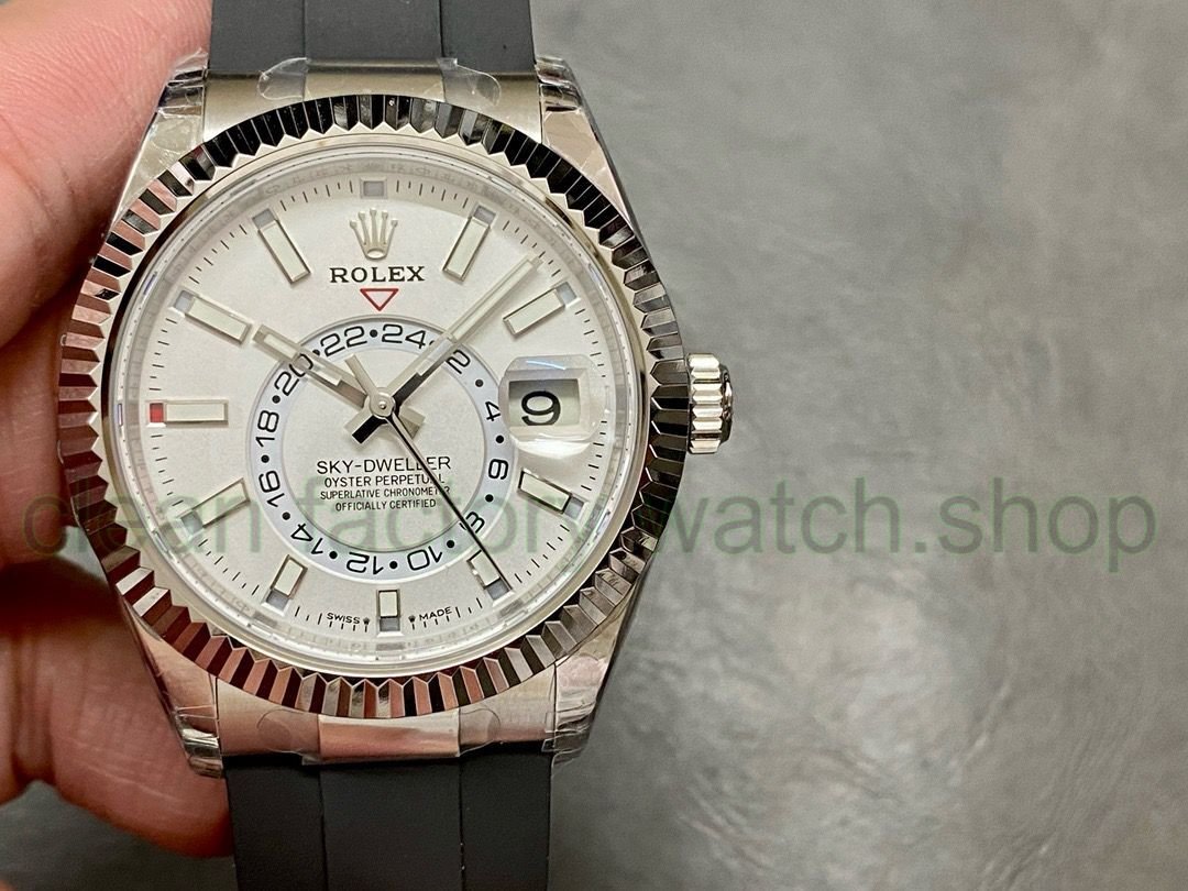 80c20b33 ca30 4d0d a1e7 4bdfcc60c0d0 Clean Factory Watch