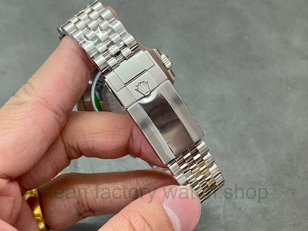 8170022e-c6bd-46e5-91df-aa300319222a 8170022e-c6bd-46e5-91df-aa300319222a