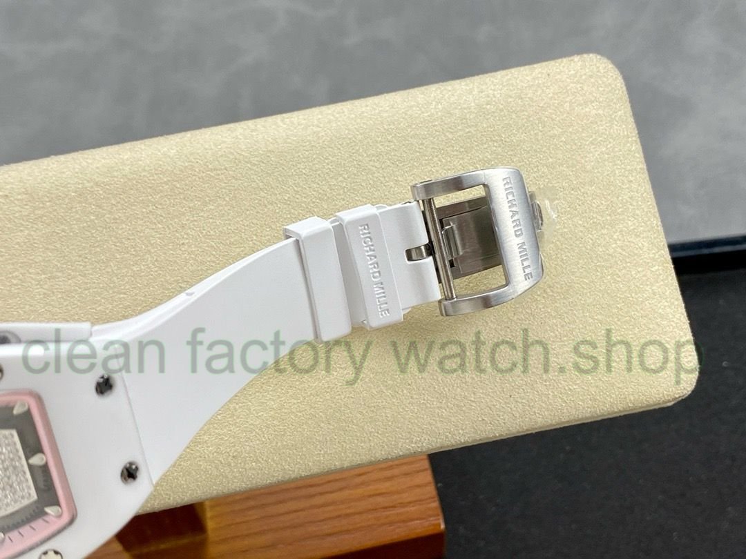 a79ad629-b47c-487d-8358-54aaece311b4 a79ad629-b47c-487d-8358-54aaece311b4