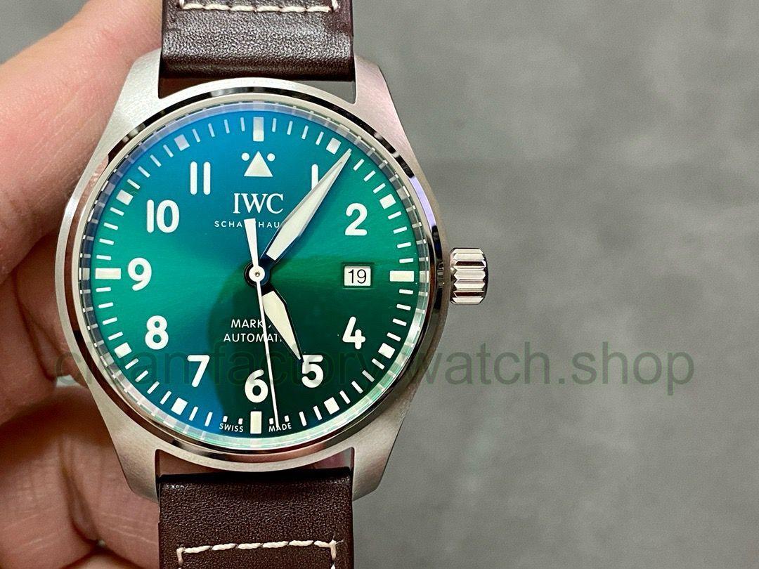 ac39a93a bf2e 49fd 892d b614d92bf21e Clean Factory Watch