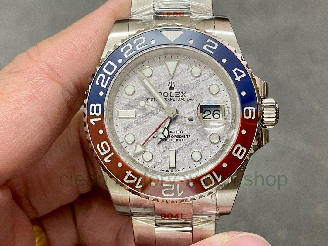 b7f0481a 4701 40c5 b463 869ab50e82a7 Clean Factory Watch