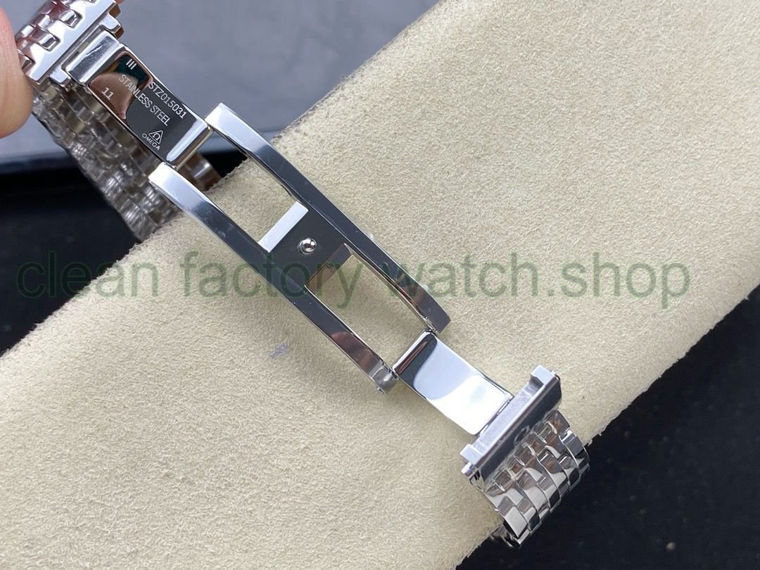 b8cad6cf-baa3-4f67-a07b-44e35e8714e0 b8cad6cf-baa3-4f67-a07b-44e35e8714e0