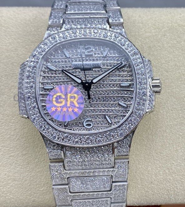 GR Factory Patek Philippe Nautilus 7118/1450G-001 35.2mm Full Diamond&White Gold Diamond Dial 1 cd0a57f6 5224 4603 9da6 db34e74257b9 Clean Factory Watch