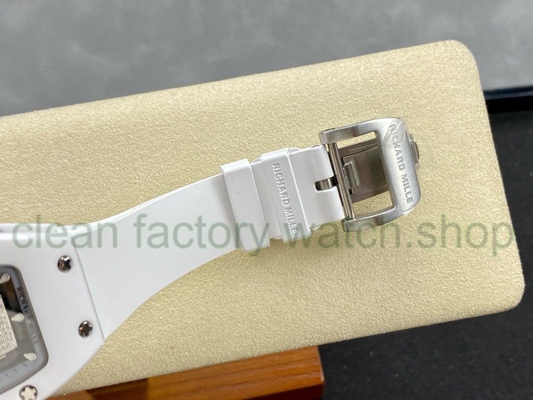 cf358573-ad39-4140-9bbe-376a5f406ea4 cf358573-ad39-4140-9bbe-376a5f406ea4