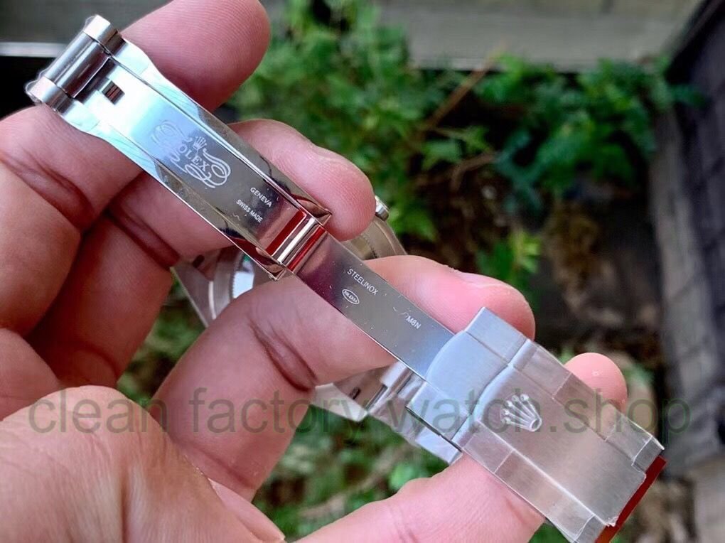 d8058cda-5786-48ba-989d-e326dc858b40 d8058cda-5786-48ba-989d-e326dc858b40