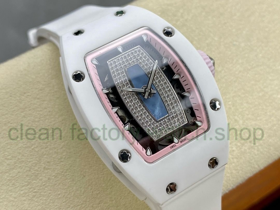 e24cb493-ff3b-4c04-9191-e2d4b748c15e e24cb493-ff3b-4c04-9191-e2d4b748c15e