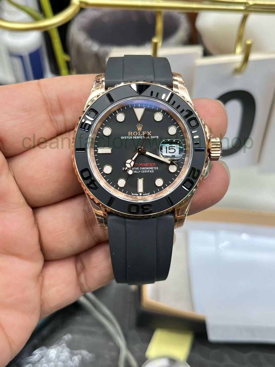 eb1fc794 140e 4437 a5e1 97db4e1f9fc2 Clean Factory Watch