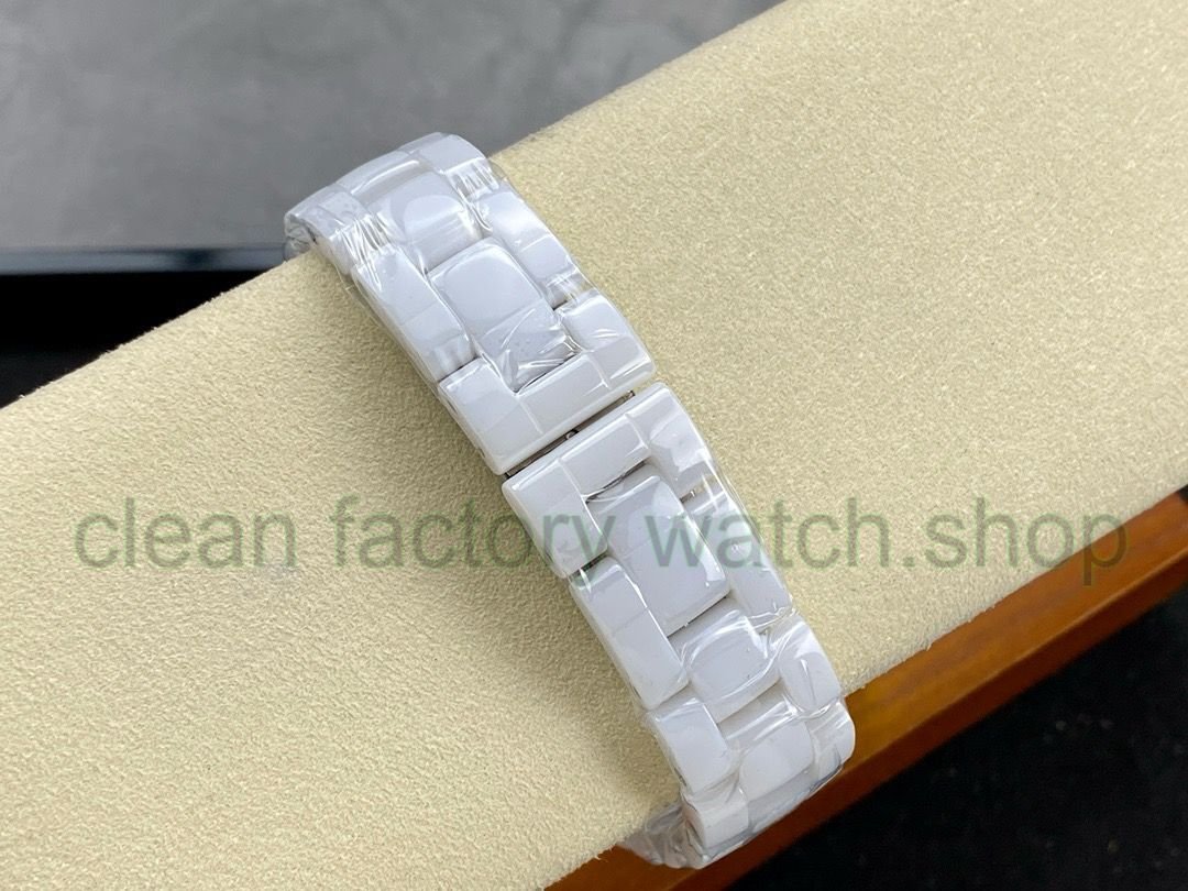 f8afdc4f-a0ad-483e-a290-b20490a70761 f8afdc4f-a0ad-483e-a290-b20490a70761