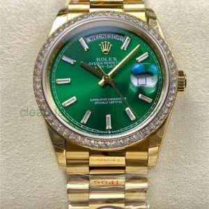 8+ Factory ‘Counterweight’ Rolex Day-Date 128348RBR-0078 36mm Diamond Bezel Full Yellow Gold Baguette Diamond Green Dial 20 b22cbab3 fd0b 41d7 9262 75ff70b106d8 Clean Factory Watch