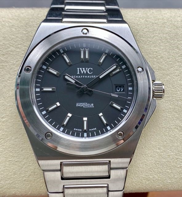 201c9596 ee01 4afa a700 83c6f41bf447 Clean Factory Watch