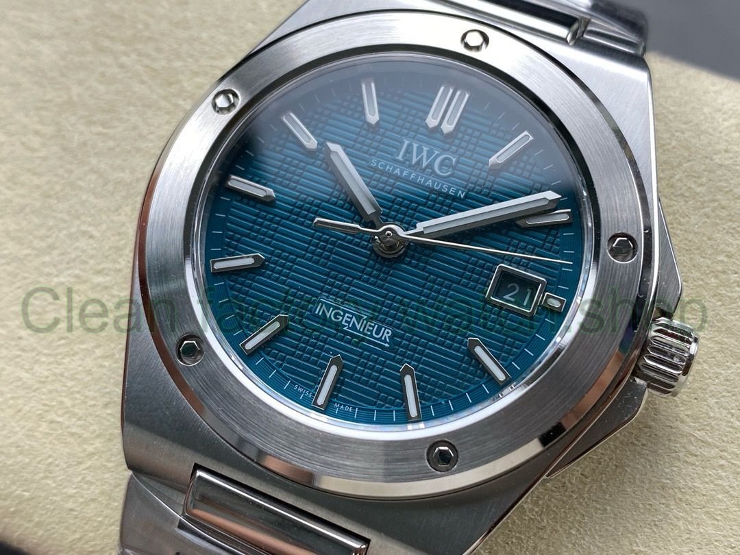 23261761-06fb-4aba-8a9c-cef963acb81b 23261761-06fb-4aba-8a9c-cef963acb81b