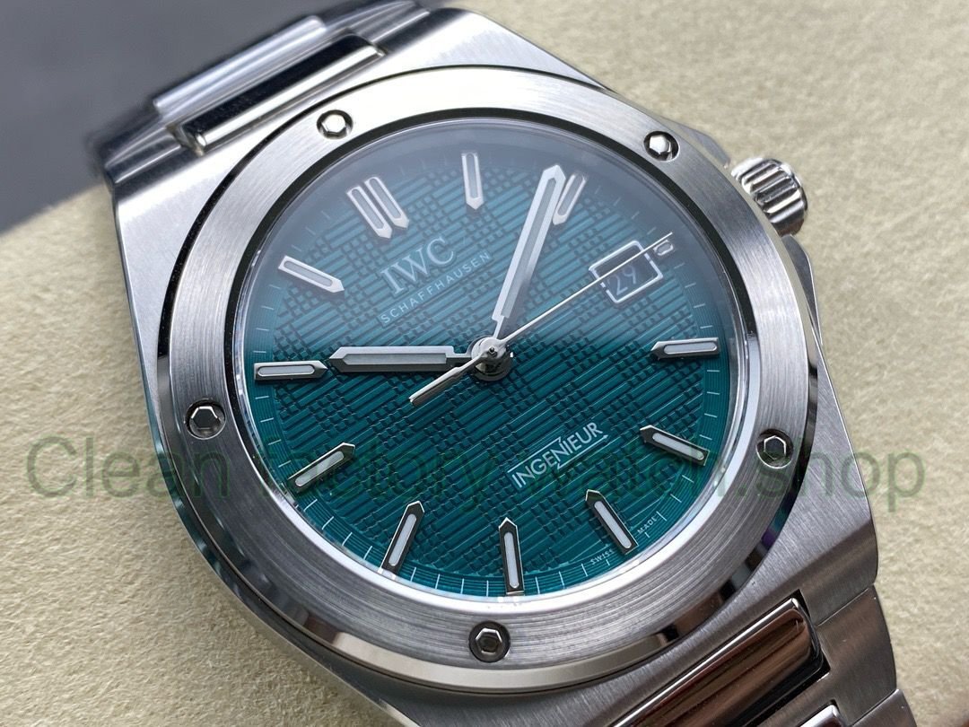 378bb5d5-192e-4266-819f-8311ec34385e 378bb5d5-192e-4266-819f-8311ec34385e