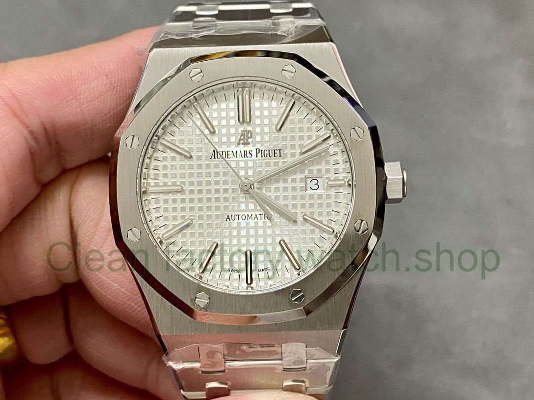 63489a45 9410 4a4b 805c 34c8986c0cd5 Clean Factory Watch