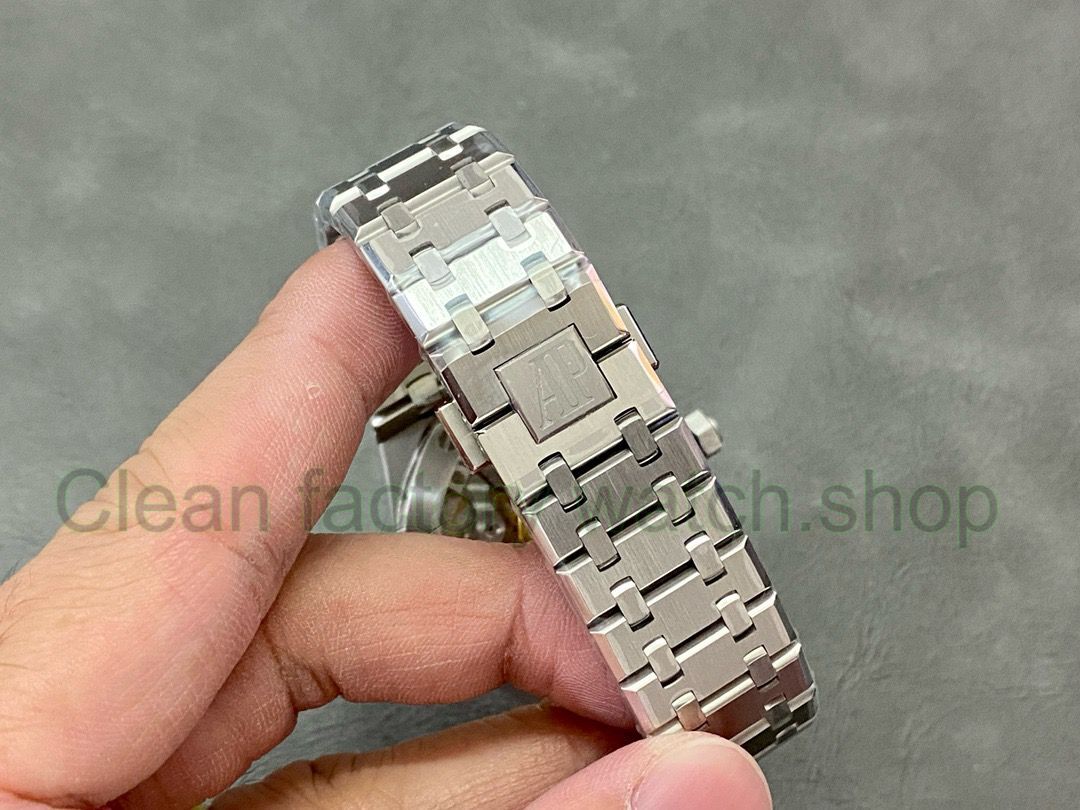 b1112b0f-b804-4c2d-b72a-76369adf224d b1112b0f-b804-4c2d-b72a-76369adf224d