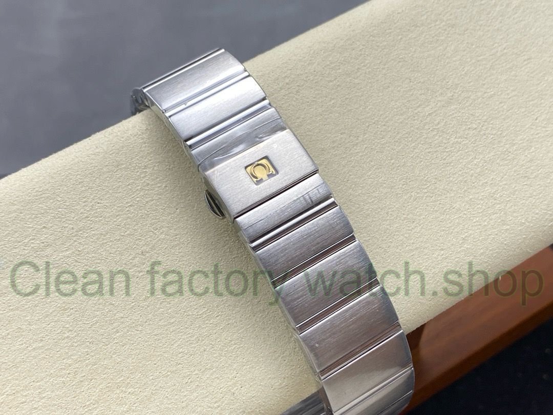 03c2fe98-1f0b-44d8-8547-48f67b71f08d 03c2fe98-1f0b-44d8-8547-48f67b71f08d