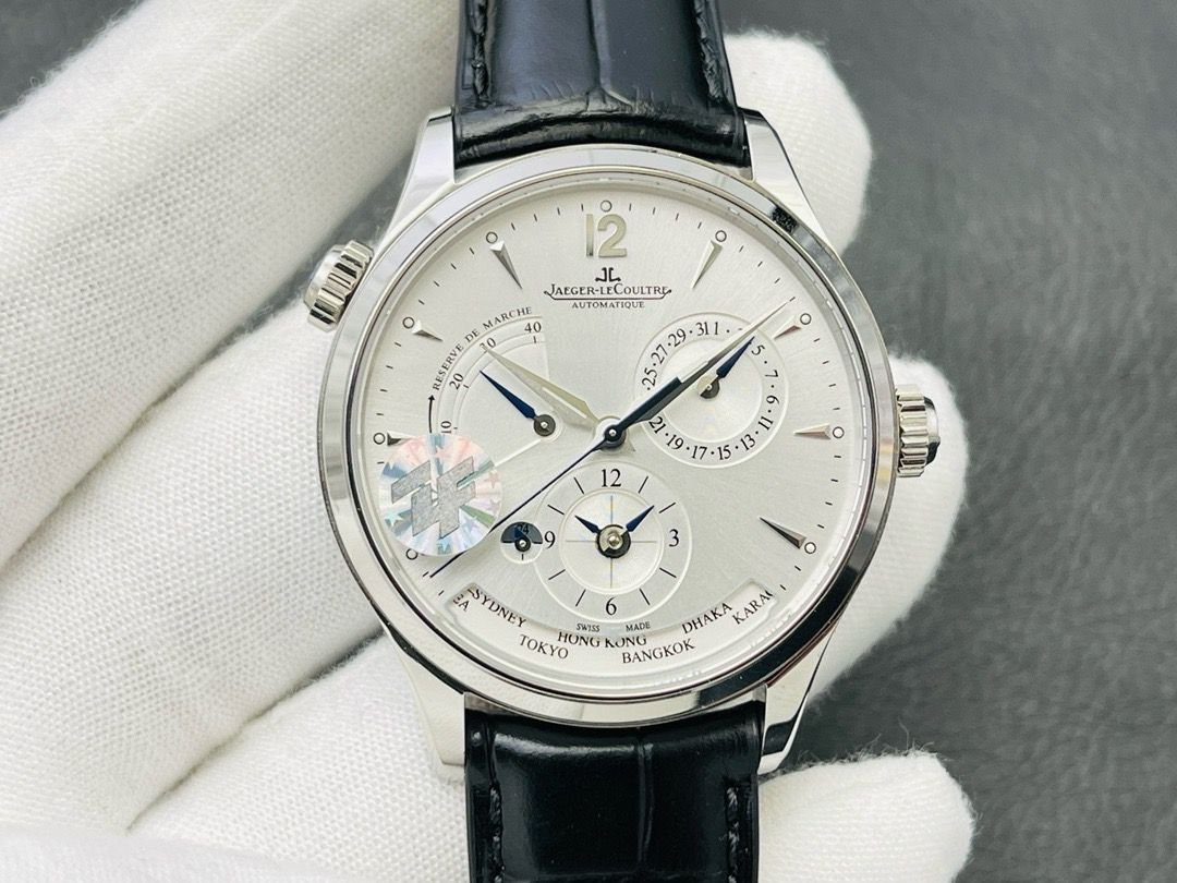 ZF Factory Jaeger-LeCoultre Master Geographic Q1428421 39mm Steel Leather Strap Silver Dial 1 2261fd75 14c1 47a2 9164 31ae9d286814 Clean Factory Watch