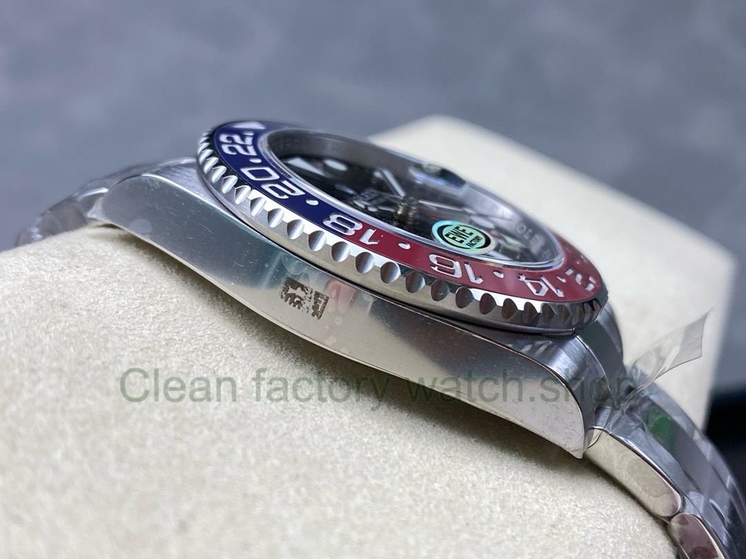 2cfc9f3a-4dc3-4e21-88c4-6d1e896db880 2cfc9f3a-4dc3-4e21-88c4-6d1e896db880