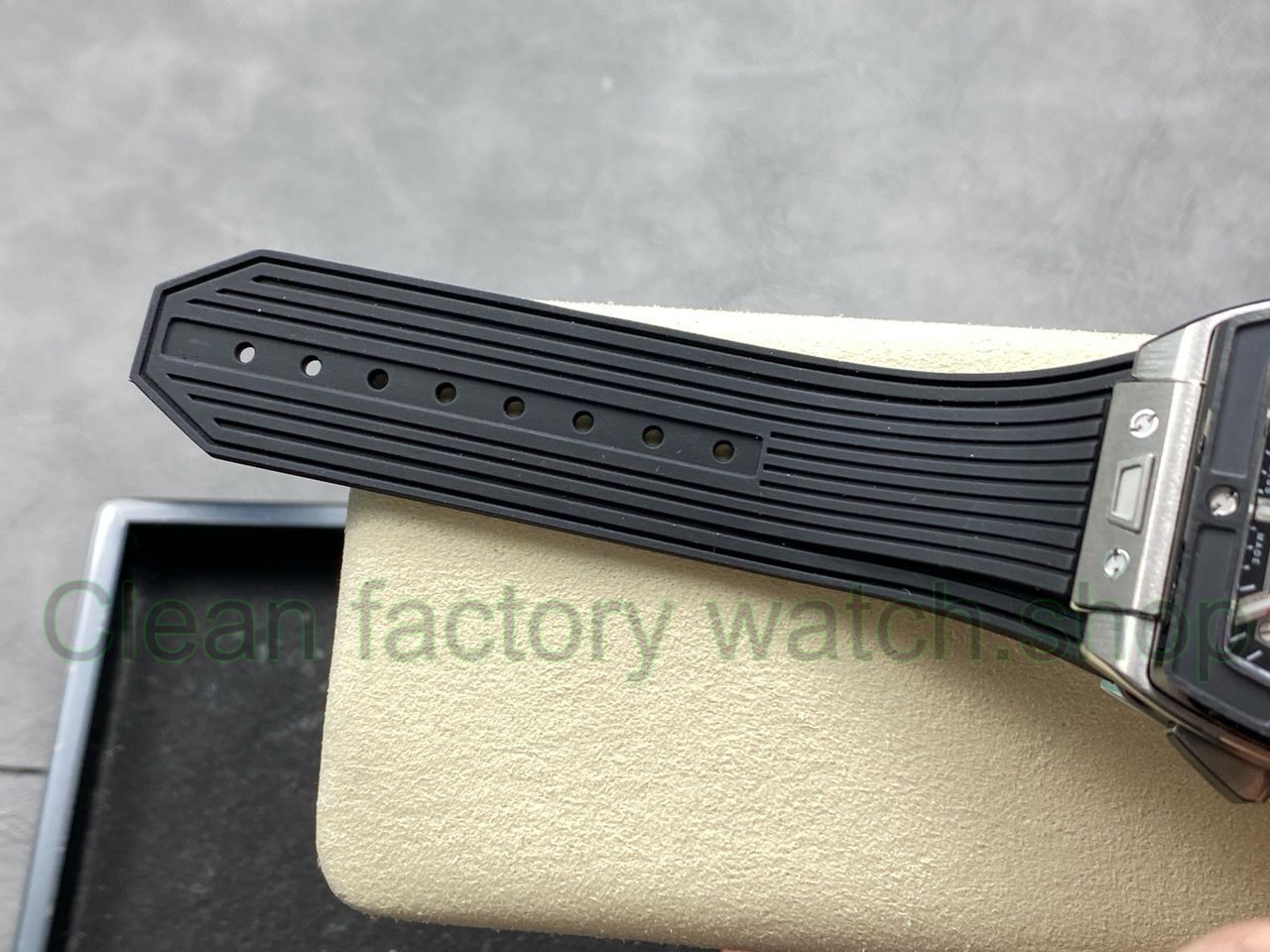 220b592a-dc1a-4c82-90fa-238774e1458f 220b592a-dc1a-4c82-90fa-238774e1458f