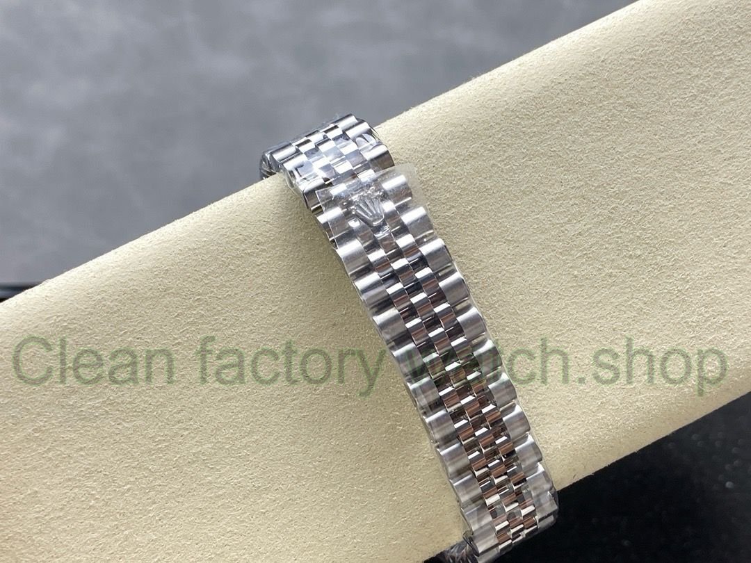 a74b6a0a-2032-4dd2-9b22-fbc84f0abde8 a74b6a0a-2032-4dd2-9b22-fbc84f0abde8