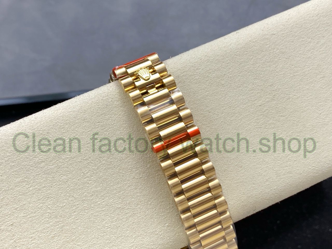 b1f6f583-60fb-43ac-a2f1-56adc0816f84 b1f6f583-60fb-43ac-a2f1-56adc0816f84