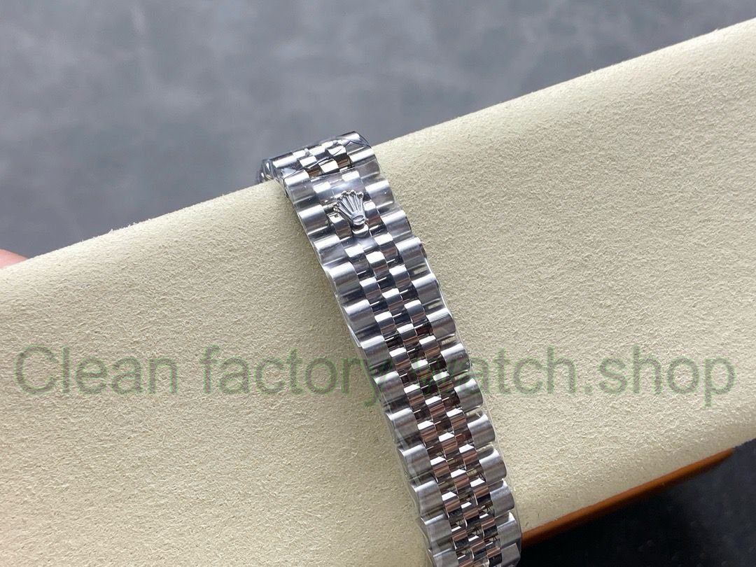 ce0167a0-d7d7-48de-82bd-79e82681a3b4 ce0167a0-d7d7-48de-82bd-79e82681a3b4