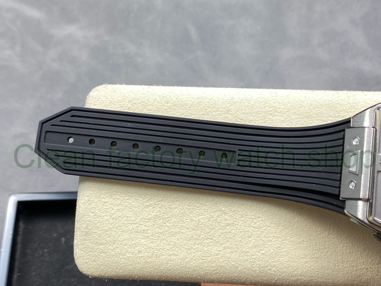 e8ee9435-7546-4226-ae83-ef5129e93b77 e8ee9435-7546-4226-ae83-ef5129e93b77