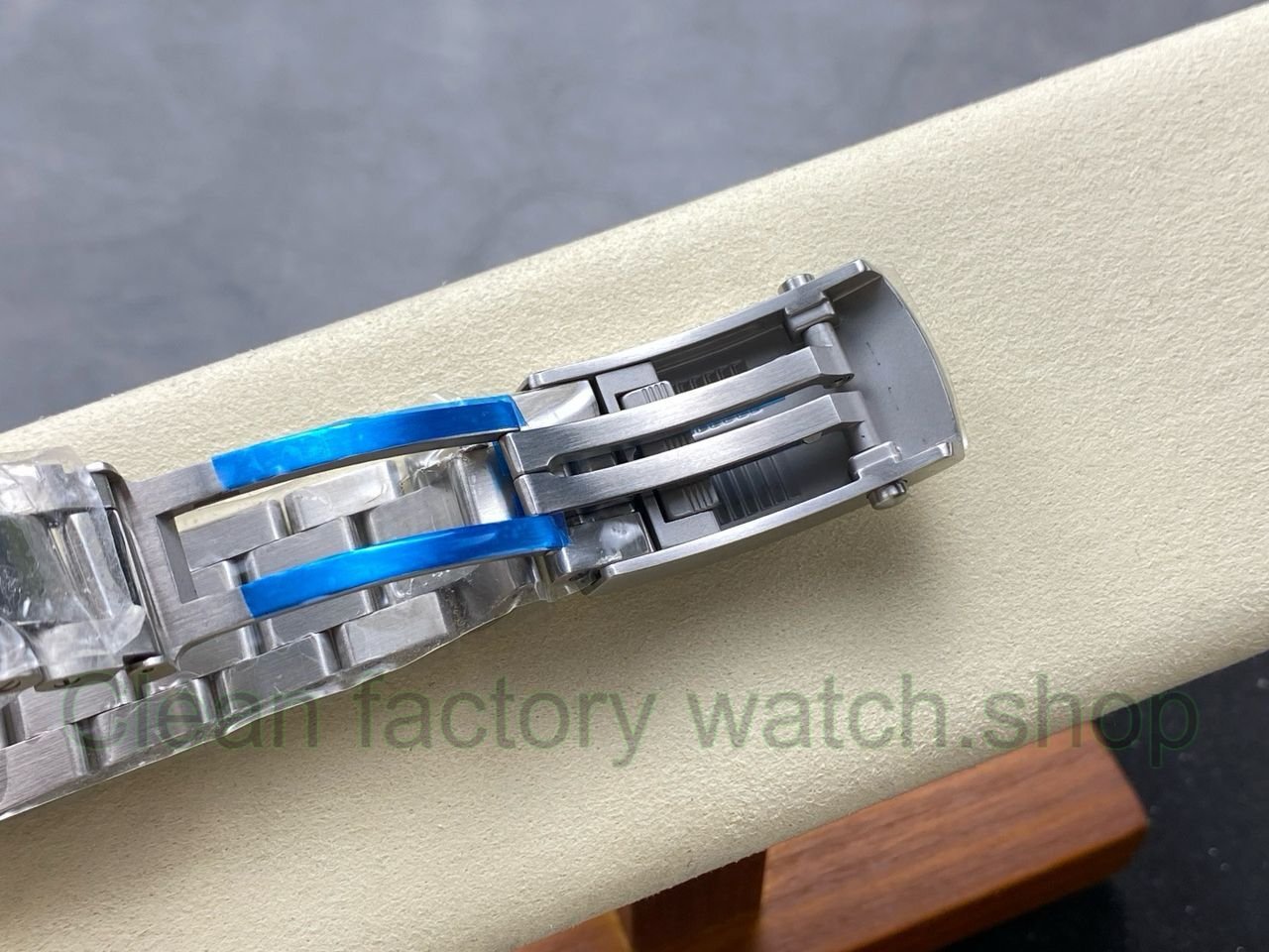 0505dcd1-87cb-4ff6-a670-6111b4192fe9 0505dcd1-87cb-4ff6-a670-6111b4192fe9