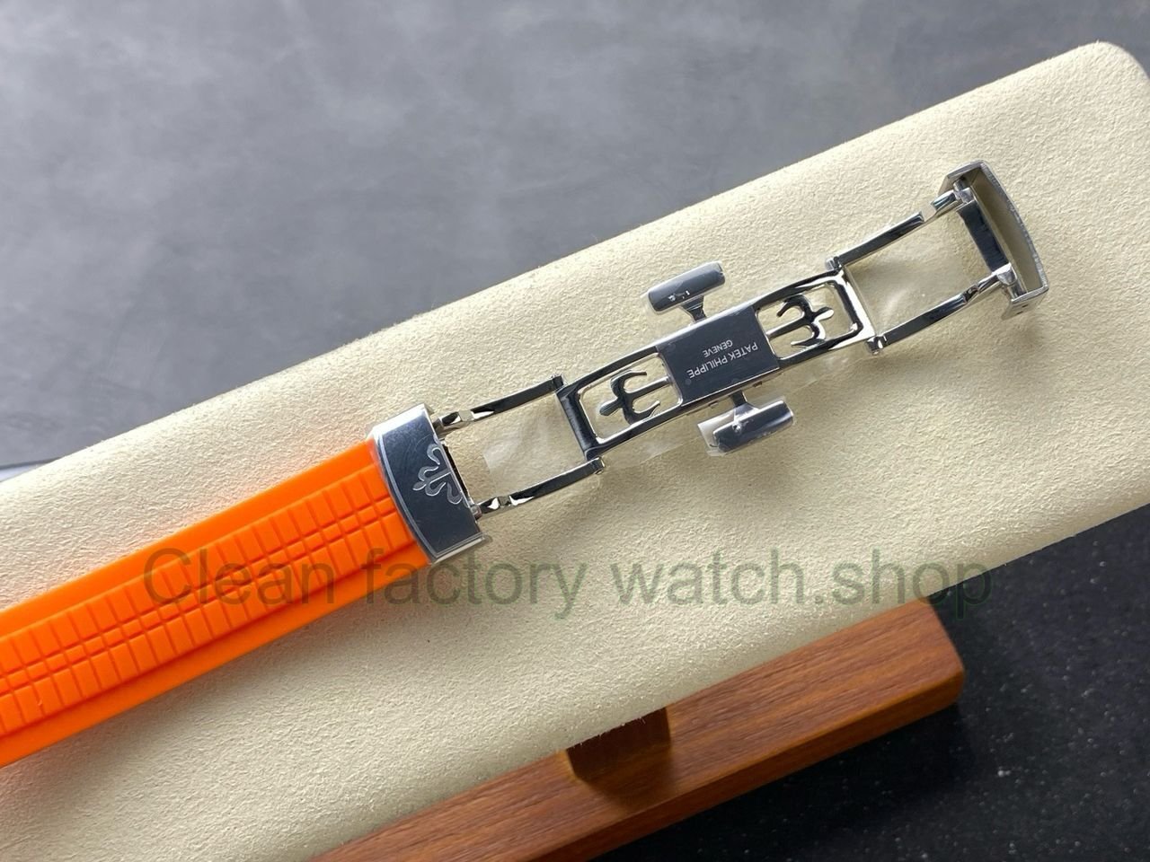 26d3963a-84a9-4a22-b8f0-03896e48615c 26d3963a-84a9-4a22-b8f0-03896e48615c