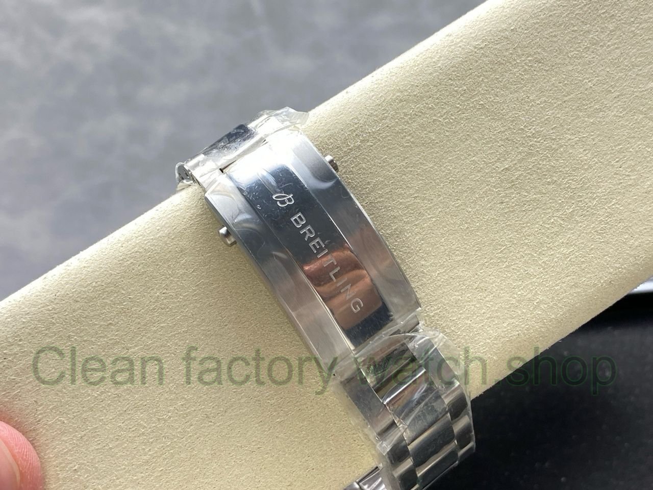 40c49372-e4ef-45f3-b50d-0d1899faa8b7 40c49372-e4ef-45f3-b50d-0d1899faa8b7