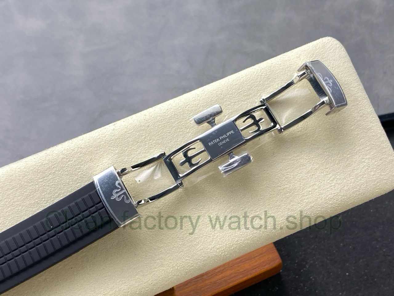 62c4083b-e947-41b8-b10d-d350a45beba4 62c4083b-e947-41b8-b10d-d350a45beba4